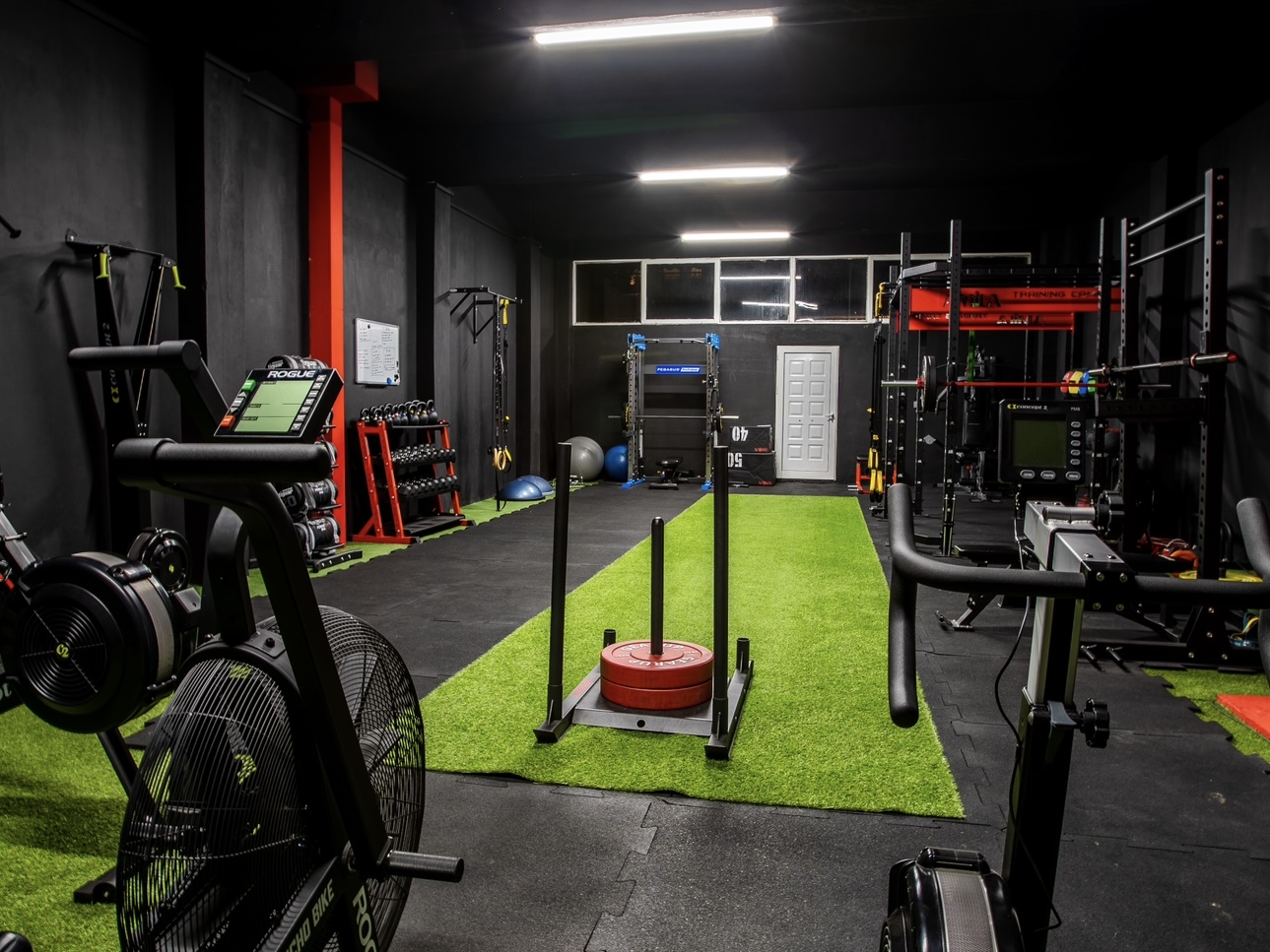 Sprint lane and rig setup at the Movement Lab studio in Pefki, Athens